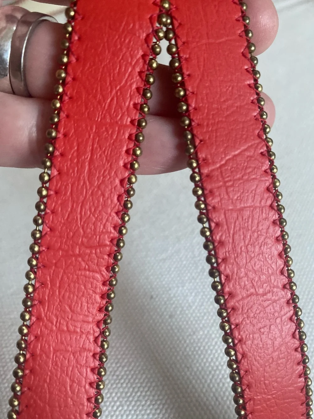 Vtg Avon Red Leather Skinny Bow Belt Beaded Gold Metal Trim Snap Adjustable 24.5